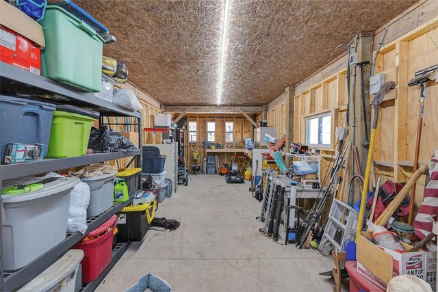 33 Warren Ave, Waverly, GA 31565