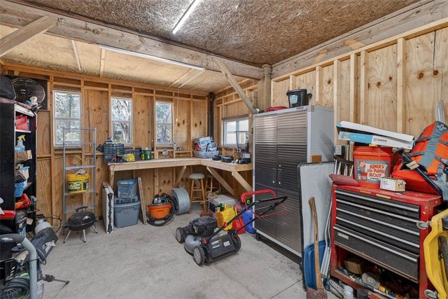 33 Warren Ave, Waverly, GA 31565