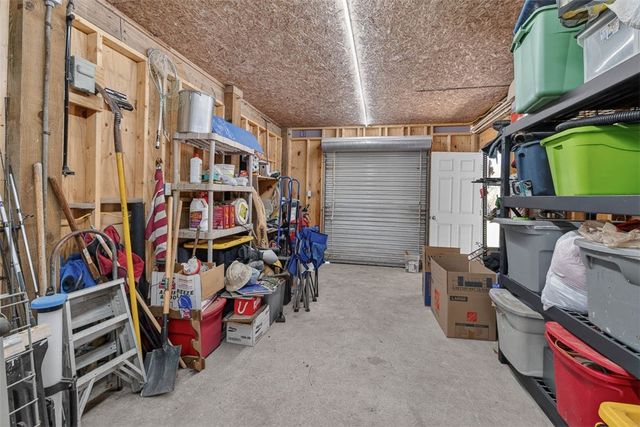 33 Warren Ave, Waverly, GA 31565