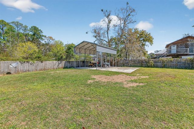 33 Warren Ave, Waverly, GA 31565