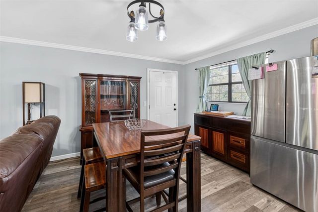 33 Warren Ave, Waverly, GA 31565