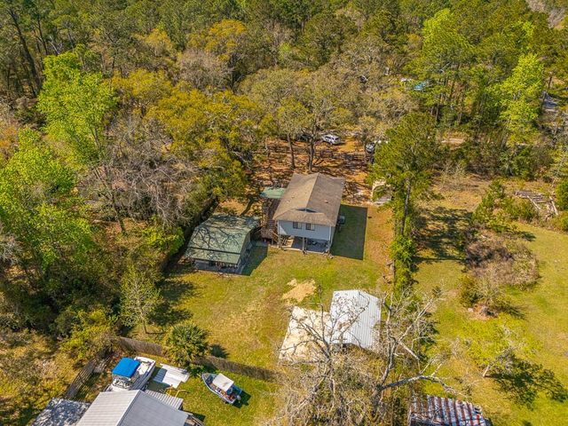 33 Warren Ave, Waverly, GA 31565