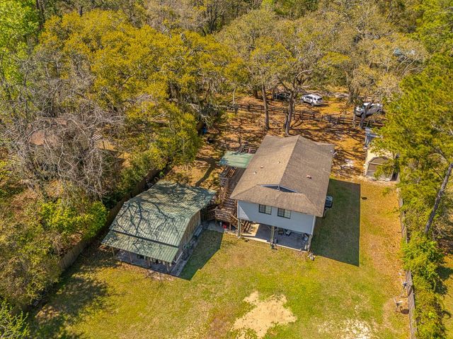 33 Warren Ave, Waverly, GA 31565