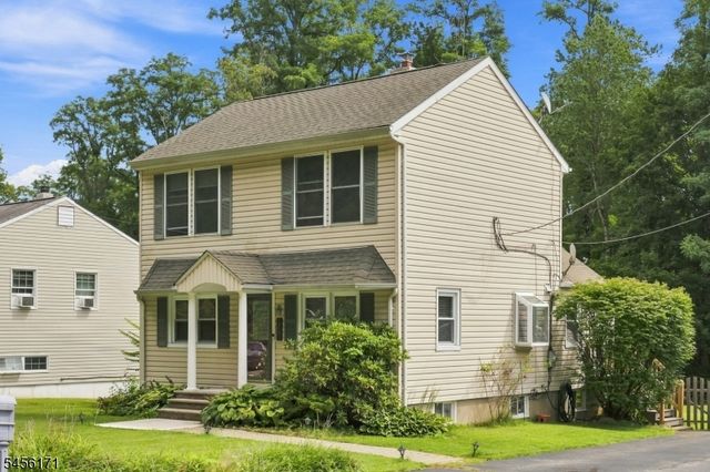 26 Mount Arlington Rd, Roxbury Twp., NJ 07852