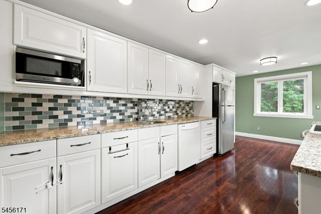 26 Mount Arlington Rd, Roxbury Twp., NJ 07852