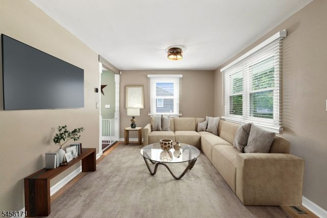 26 Mount Arlington Rd, Roxbury Twp., NJ 07852