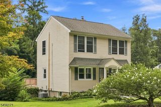 26 Mount Arlington Rd, Roxbury Twp., NJ 07852