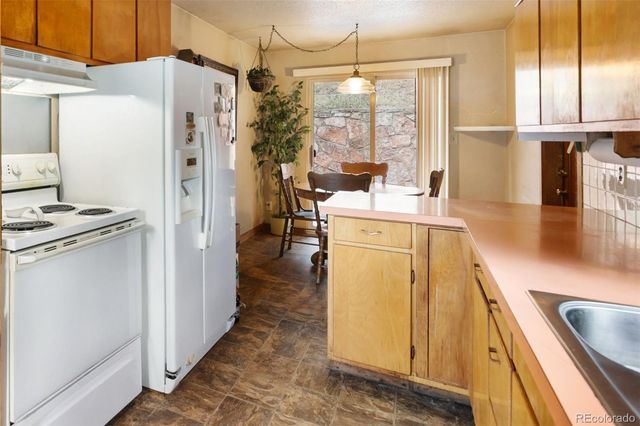8150 W US Highway 24, Cascade, CO 80809