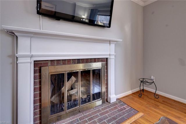 571 Dellwood DR, Newport News, VA 23602