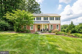 210 FAWNHILL RD, Broomall, PA 19008