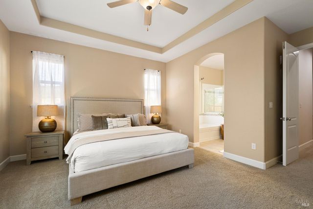215 Brighton Cir, Vacaville, CA 95687