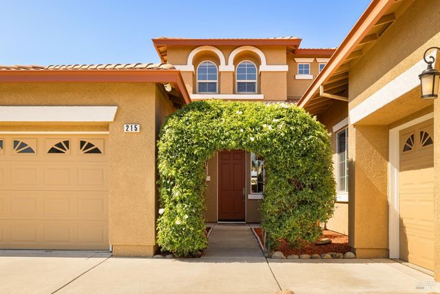 215 Brighton Cir, Vacaville, CA 95687