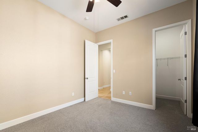 215 Brighton Cir, Vacaville, CA 95687