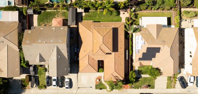 215 Brighton Cir, Vacaville, CA 95687