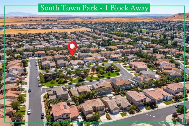 215 Brighton Cir, Vacaville, CA 95687