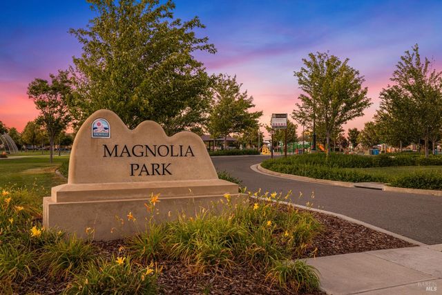 215 Brighton Cir, Vacaville, CA 95687