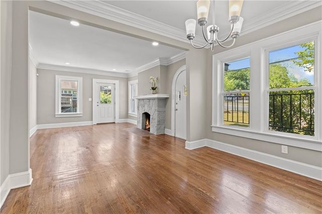 672 Cascade SW Avenue, Atlanta, GA 30310