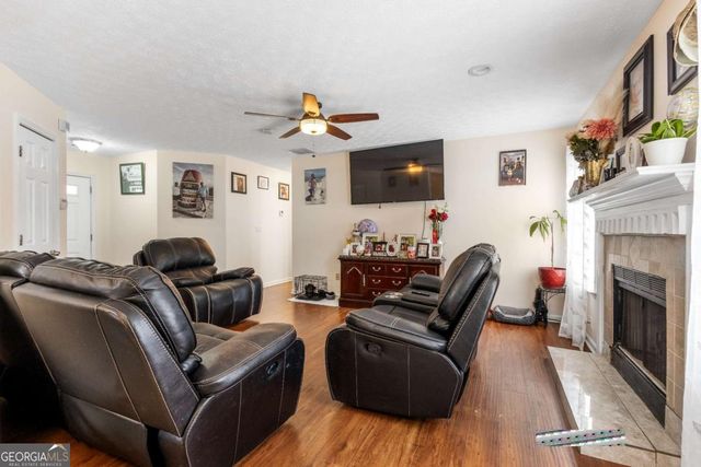 1729 Brandi Lane, Loganville, GA 30052