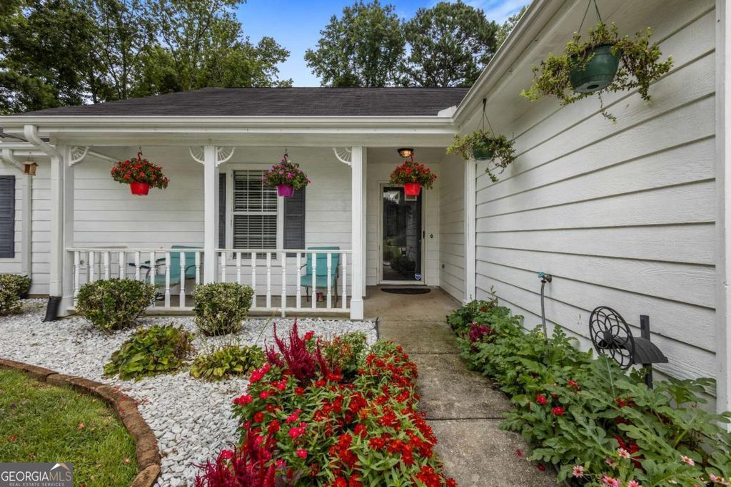 1729 Brandi Lane, Loganville, GA 30052