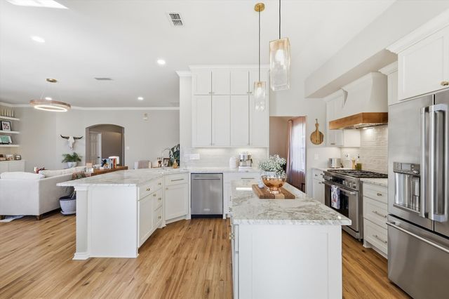 5809 Parkplace Drive, Denton, TX 76226