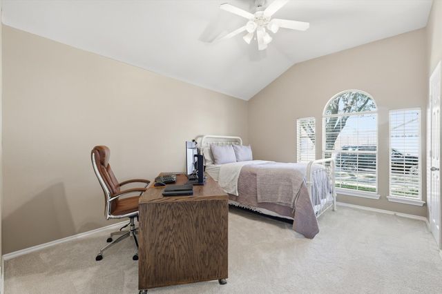 5809 Parkplace Drive, Denton, TX 76226