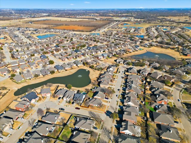 5809 Parkplace Drive, Denton, TX 76226