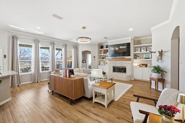 5809 Parkplace Drive, Denton, TX 76226