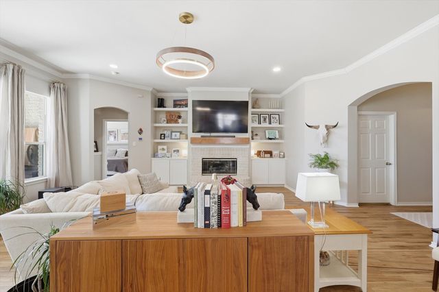 5809 Parkplace Drive, Denton, TX 76226