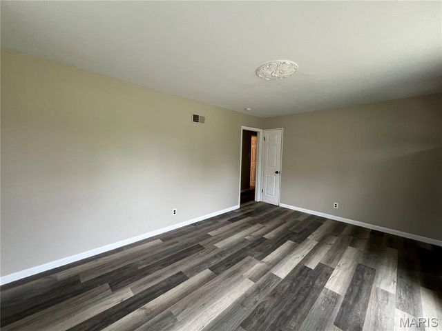1201 Senate Drive, St Louis, MO 63138