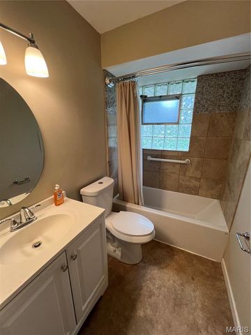 1201 Senate Drive, St Louis, MO 63138