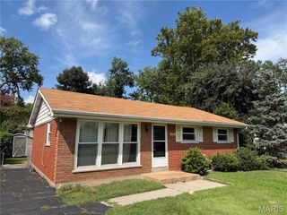 1201 Senate Drive, St Louis, MO 63138
