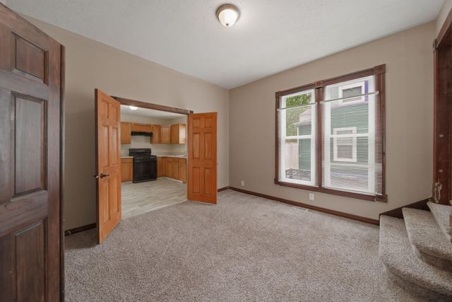 352 LINCOLN Avenue, Council Bluffs, IA 51503