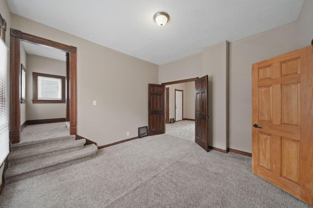 352 LINCOLN Avenue, Council Bluffs, IA 51503