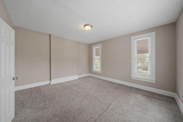 352 LINCOLN Avenue, Council Bluffs, IA 51503