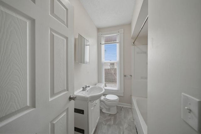 352 LINCOLN Avenue, Council Bluffs, IA 51503
