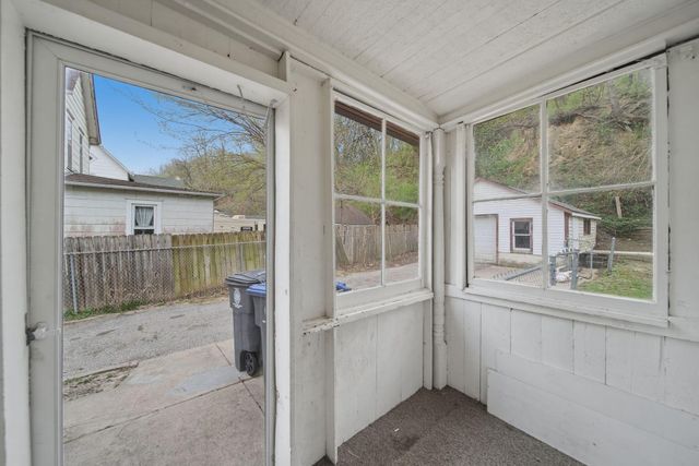 352 LINCOLN Avenue, Council Bluffs, IA 51503