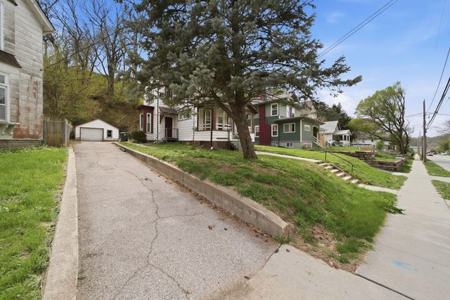 352 LINCOLN Avenue, Council Bluffs, IA 51503