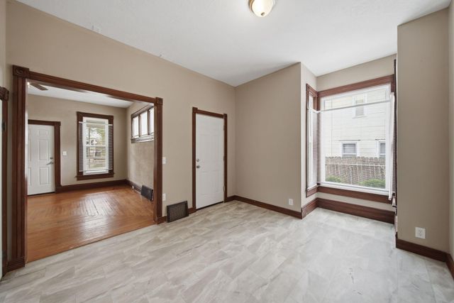 352 LINCOLN Avenue, Council Bluffs, IA 51503