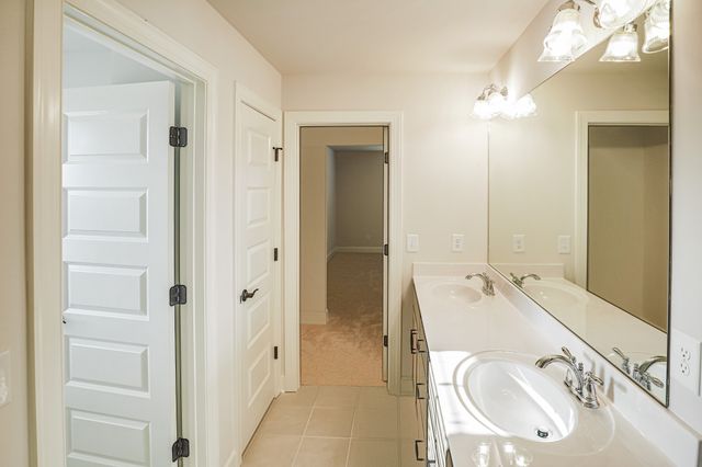 5032 Ozment Dr, Nolensville, TN 37135