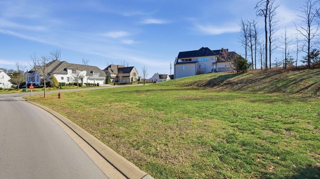 7100 Lanceleaf Dr, College Grove, TN 37046