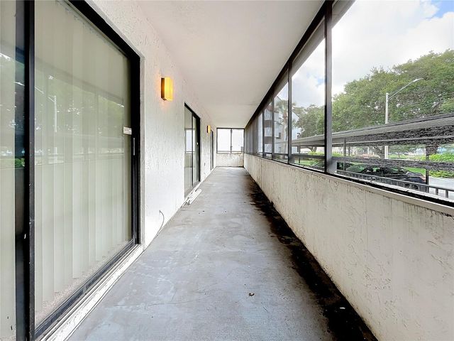 2587 COUNTRYSIDE BOULEVARD 6111, Clearwater, FL 33761