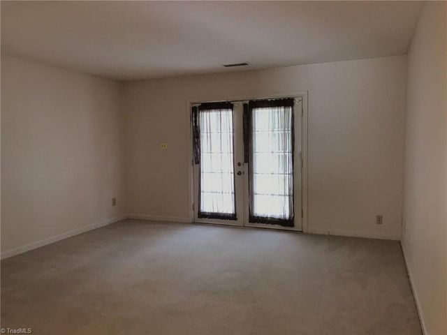 502 Carolyn Court B-8, Eden, NC 27288