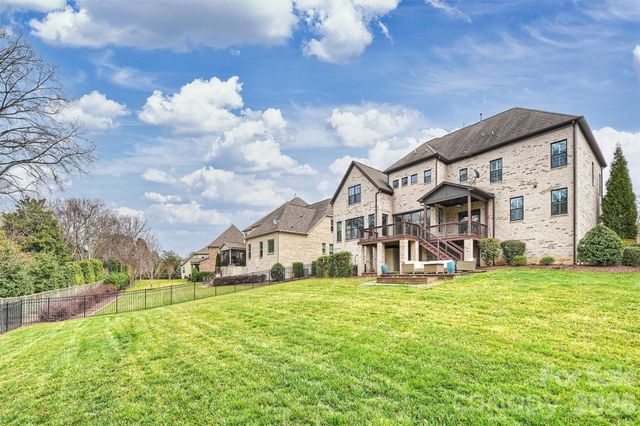 2244 Rock Creek Drive, Charlotte, NC 28226