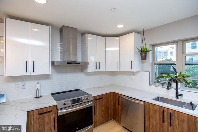 1815 INGERSOLL ST, Philadelphia, PA 19121