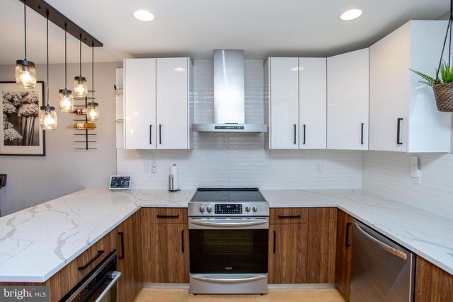 1815 INGERSOLL ST, Philadelphia, PA 19121