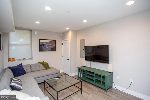 1815 INGERSOLL ST, Philadelphia, PA 19121