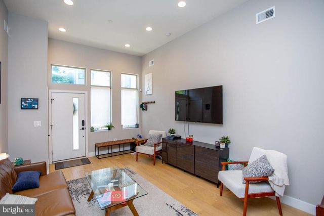 1815 INGERSOLL ST, Philadelphia, PA 19121