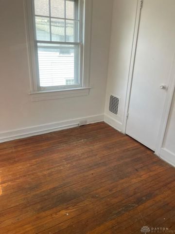 147 Laura Avenue, Dayton, OH 45405