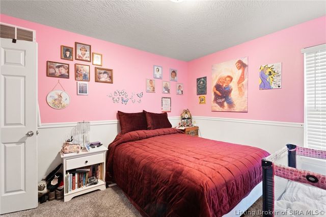 6022 Pine View Court, Jeffersonville, IN 47130