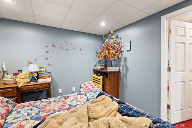 6022 Pine View Court, Jeffersonville, IN 47130